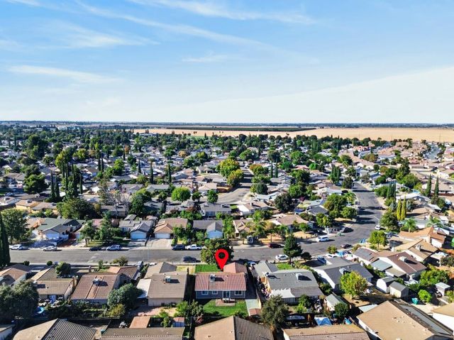 8762 Lansdowne Dr, Stockton, CA 95210