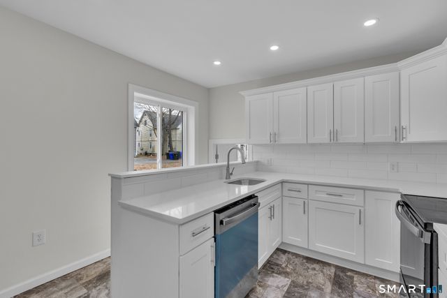 45 Hanmer Street, East Hartford, CT 06108