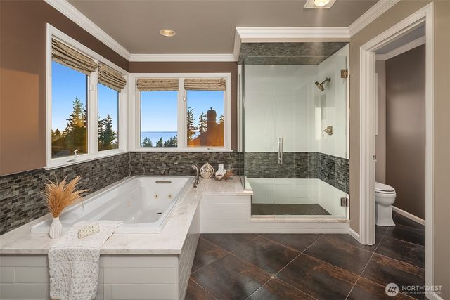 5916 Saint Andrews Drive, Mukilteo, WA 98275