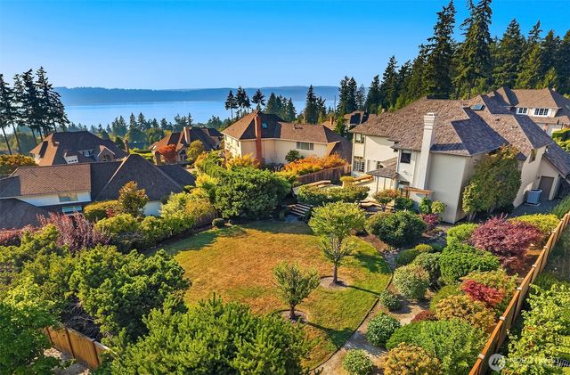 5916 Saint Andrews Drive, Mukilteo, WA 98275