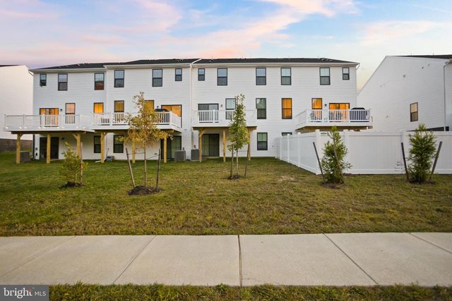 68 ROSEMARY WAY, Mount Laurel, NJ 08054