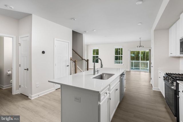 68 ROSEMARY WAY, Mount Laurel, NJ 08054