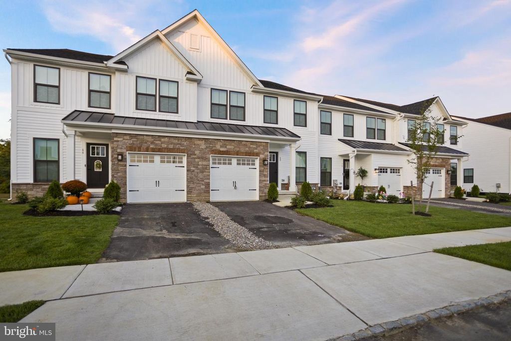 68 ROSEMARY WAY, Mount Laurel, NJ 08054