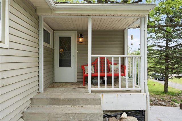 425 County Road 19, Minnetrista, MN 55364
