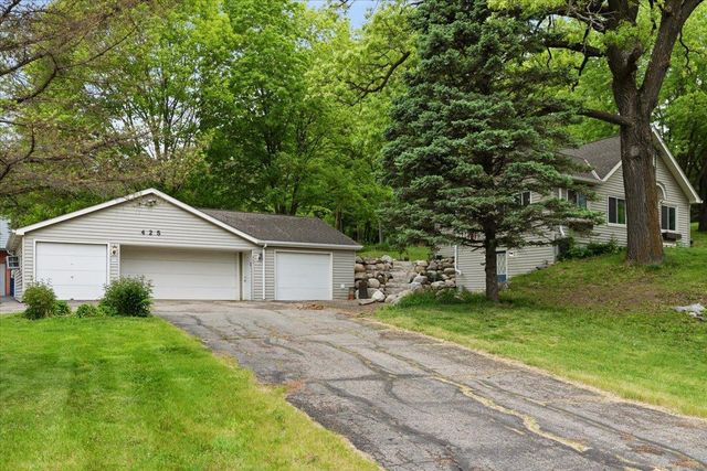 425 County Road 19, Minnetrista, MN 55364