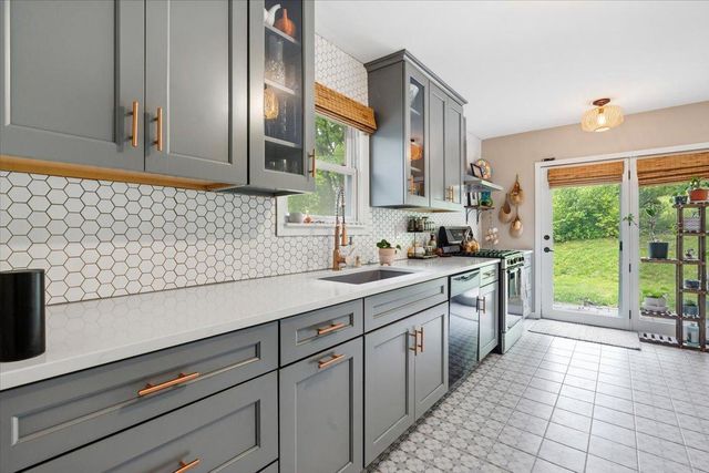 425 County Road 19, Minnetrista, MN 55364
