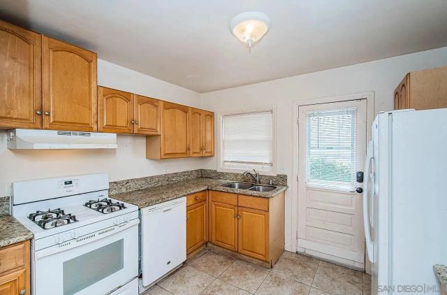 7345 Fay Ave, San Diego, CA 92037