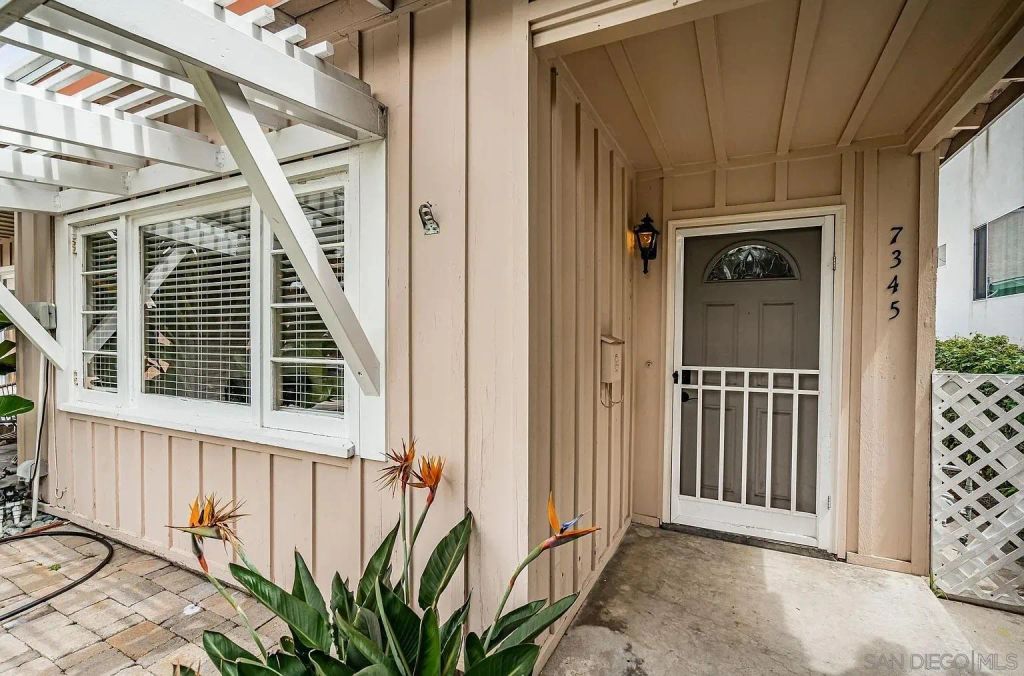 7345 Fay Ave, San Diego, CA 92037