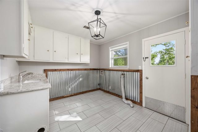 16011 Highway 36, Needville, TX 77461