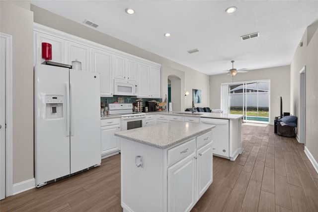 264 LAUREL RIDGE PASS, Davenport, FL 33897