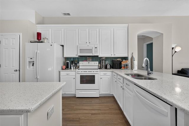 264 LAUREL RIDGE PASS, Davenport, FL 33897