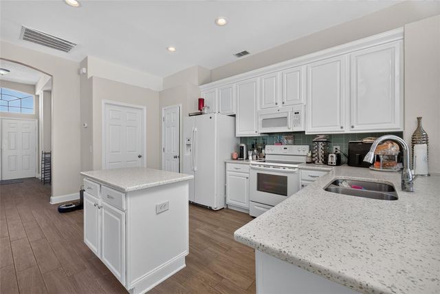 264 LAUREL RIDGE PASS, Davenport, FL 33897