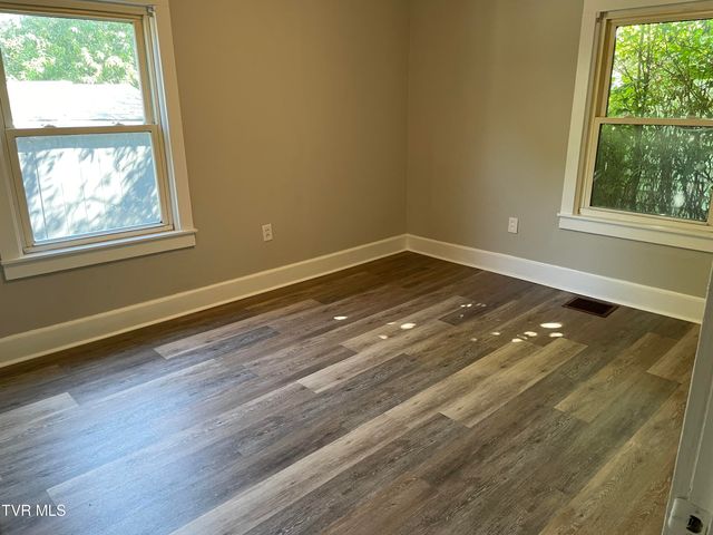1802 Washington Avenue, Kingsport, TN 37664