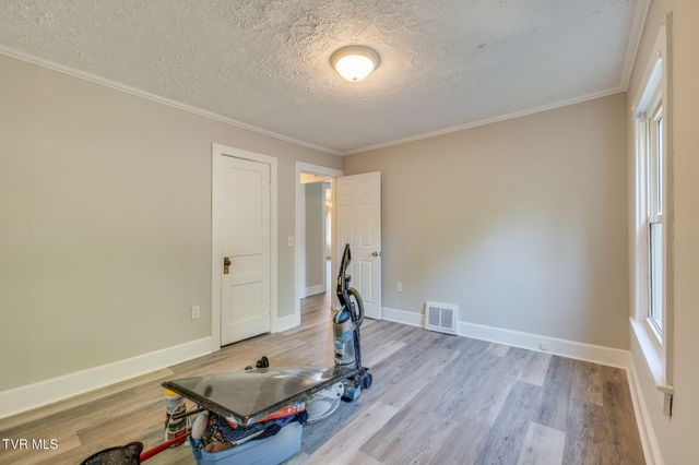 1802 Washington Avenue, Kingsport, TN 37664