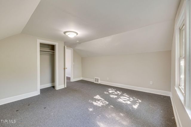 1802 Washington Avenue, Kingsport, TN 37664