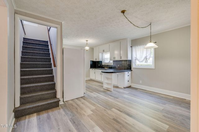 1802 Washington Avenue, Kingsport, TN 37664