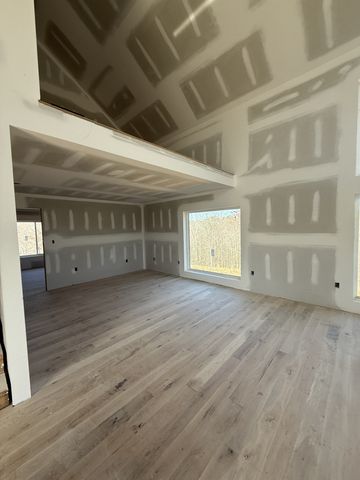 119 Pondview Dr, Hohenwald, TN 38462