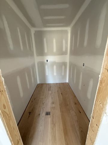 119 Pondview Dr, Hohenwald, TN 38462