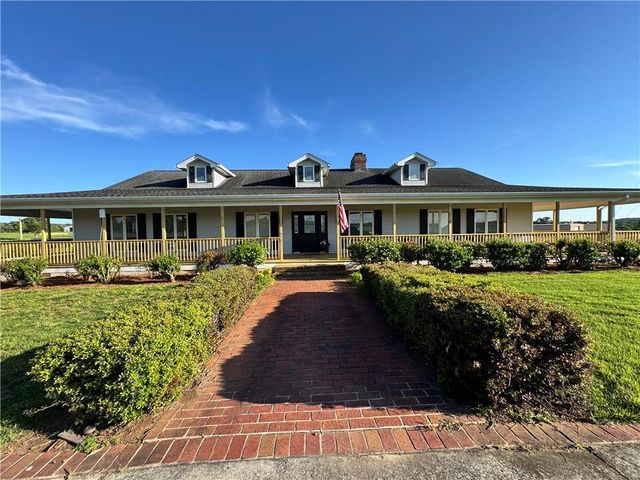 2583 Boone Ford SE Road, Calhoun, GA 30701