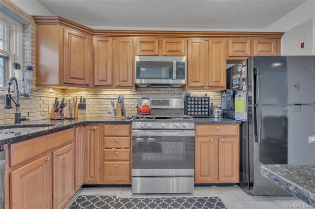 1879 Crompond Road E4, Peekskill, NY 10566