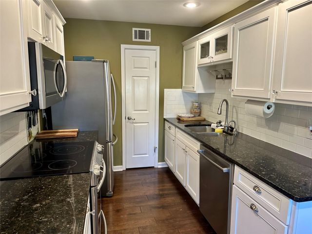 25 Stoney Creek CV, Lakeway, TX 78734