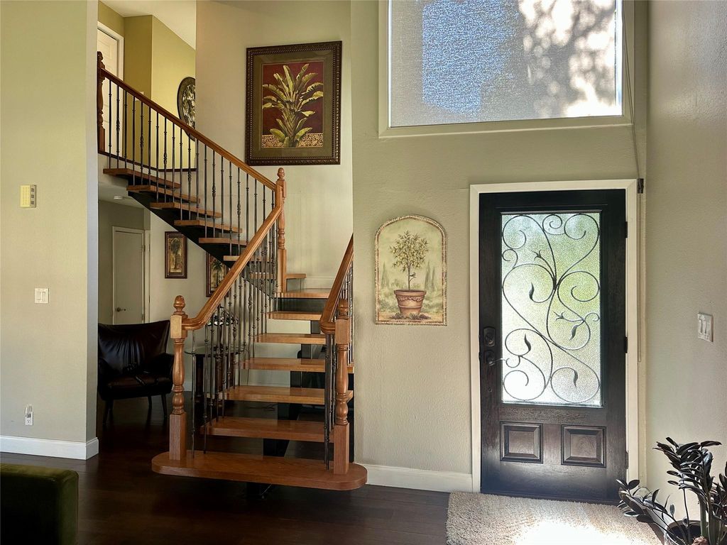 25 Stoney Creek CV, Lakeway, TX 78734