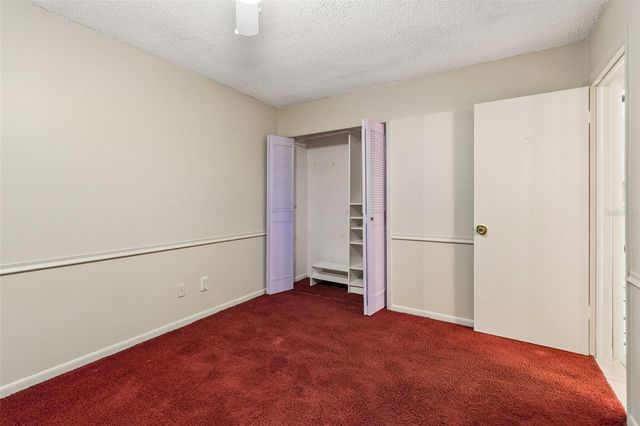 9004 HOGANS BEND, Tampa, FL 33647