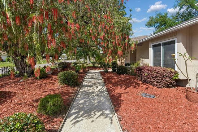 9004 HOGANS BEND, Tampa, FL 33647