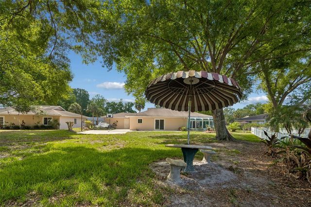 9004 HOGANS BEND, Tampa, FL 33647