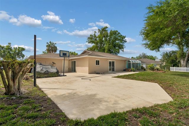 9004 HOGANS BEND, Tampa, FL 33647