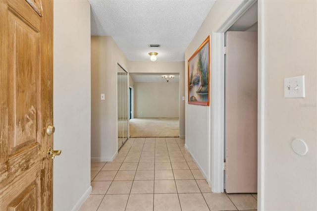 9004 HOGANS BEND, Tampa, FL 33647