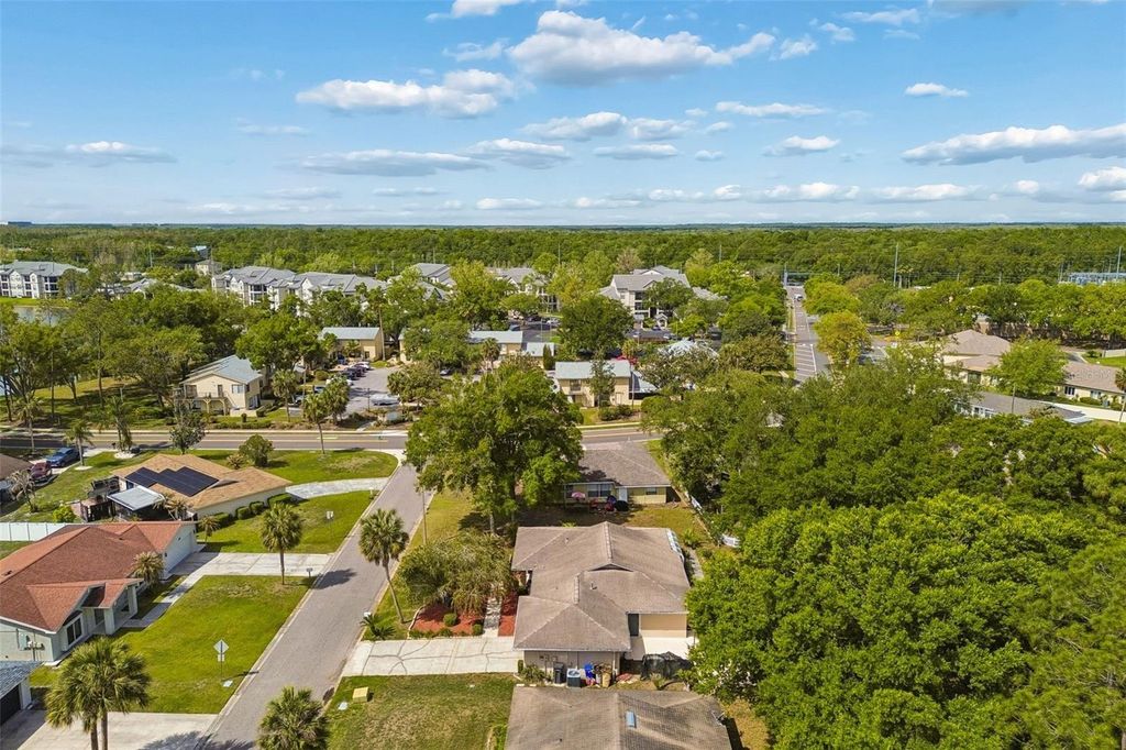 Image 42 of property listing at 9004 HOGANS BEND, Tampa, FL 33647