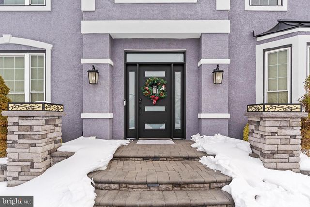 24 EXTON CIR, Cherry Hill, NJ 08003