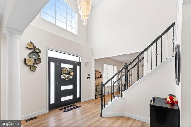 24 EXTON CIR, Cherry Hill, NJ 08003