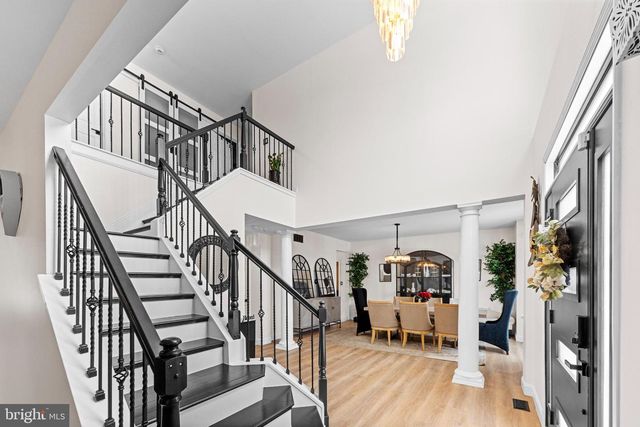 24 EXTON CIR, Cherry Hill, NJ 08003