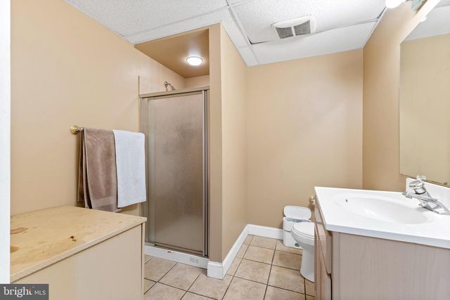 24 EXTON CIR, Cherry Hill, NJ 08003