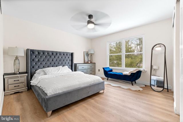 24 EXTON CIR, Cherry Hill, NJ 08003