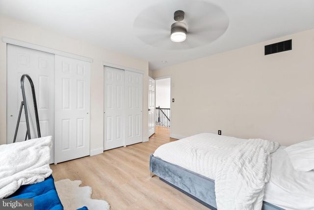 24 EXTON CIR, Cherry Hill, NJ 08003