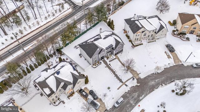 24 EXTON CIR, Cherry Hill, NJ 08003