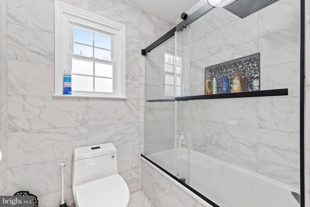 24 EXTON CIR, Cherry Hill, NJ 08003