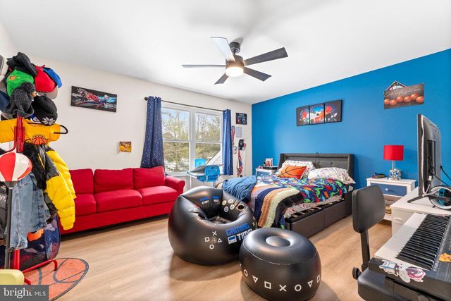 24 EXTON CIR, Cherry Hill, NJ 08003