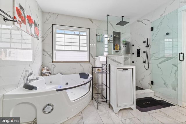 24 EXTON CIR, Cherry Hill, NJ 08003