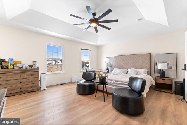 24 EXTON CIR, Cherry Hill, NJ 08003