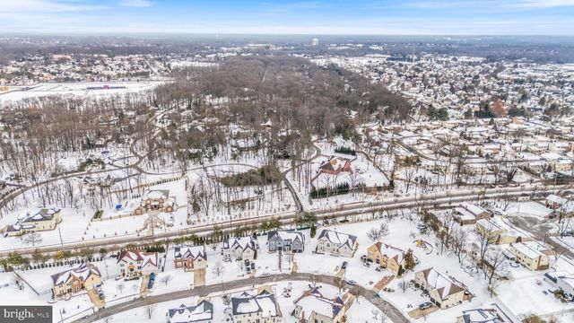 24 EXTON CIR, Cherry Hill, NJ 08003