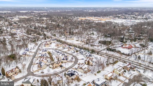 24 EXTON CIR, Cherry Hill, NJ 08003