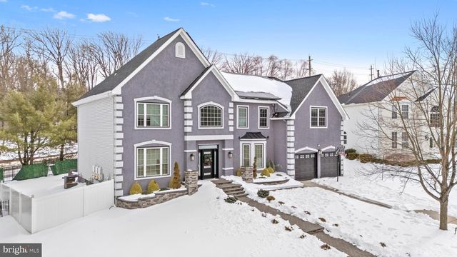 24 EXTON CIR, Cherry Hill, NJ 08003