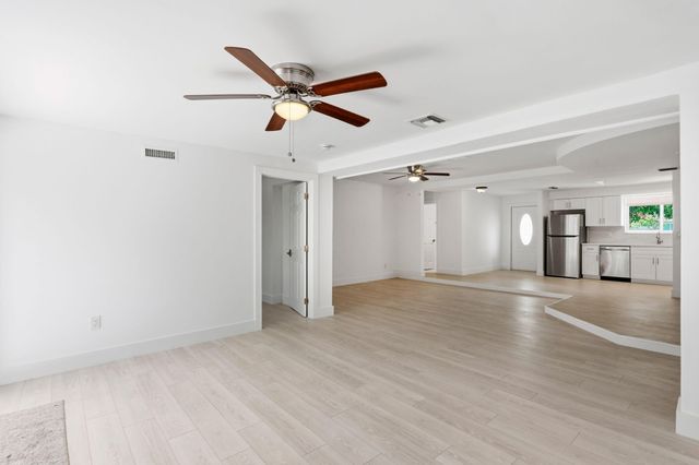 898 SW 10th Avenue, Boca Raton, FL 33486
