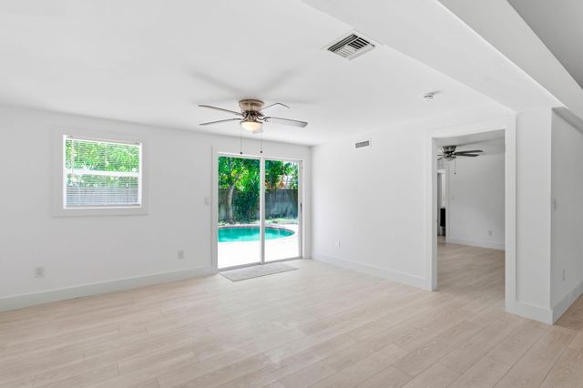 898 SW 10th Avenue, Boca Raton, FL 33486