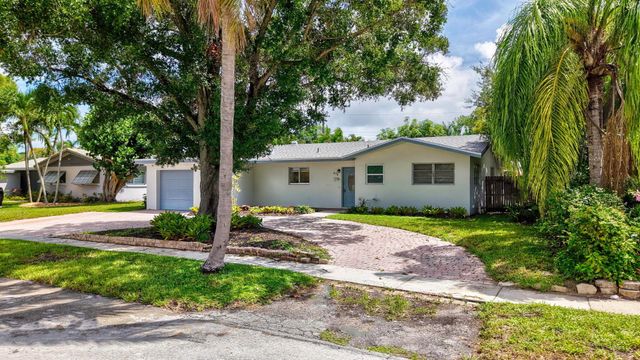 898 SW 10th Avenue, Boca Raton, FL 33486