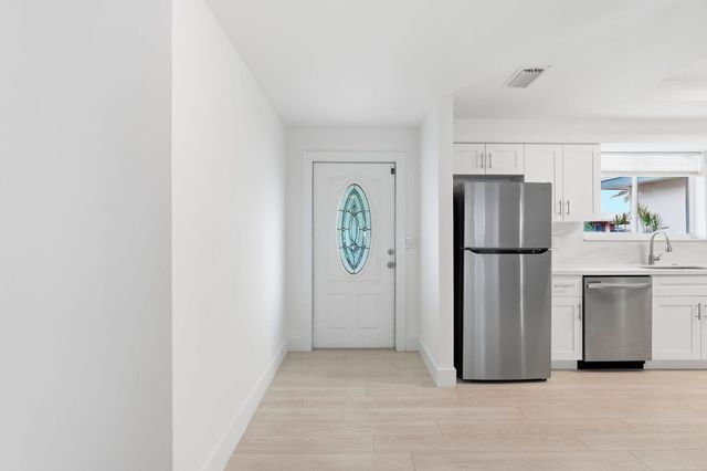 898 SW 10th Avenue, Boca Raton, FL 33486
